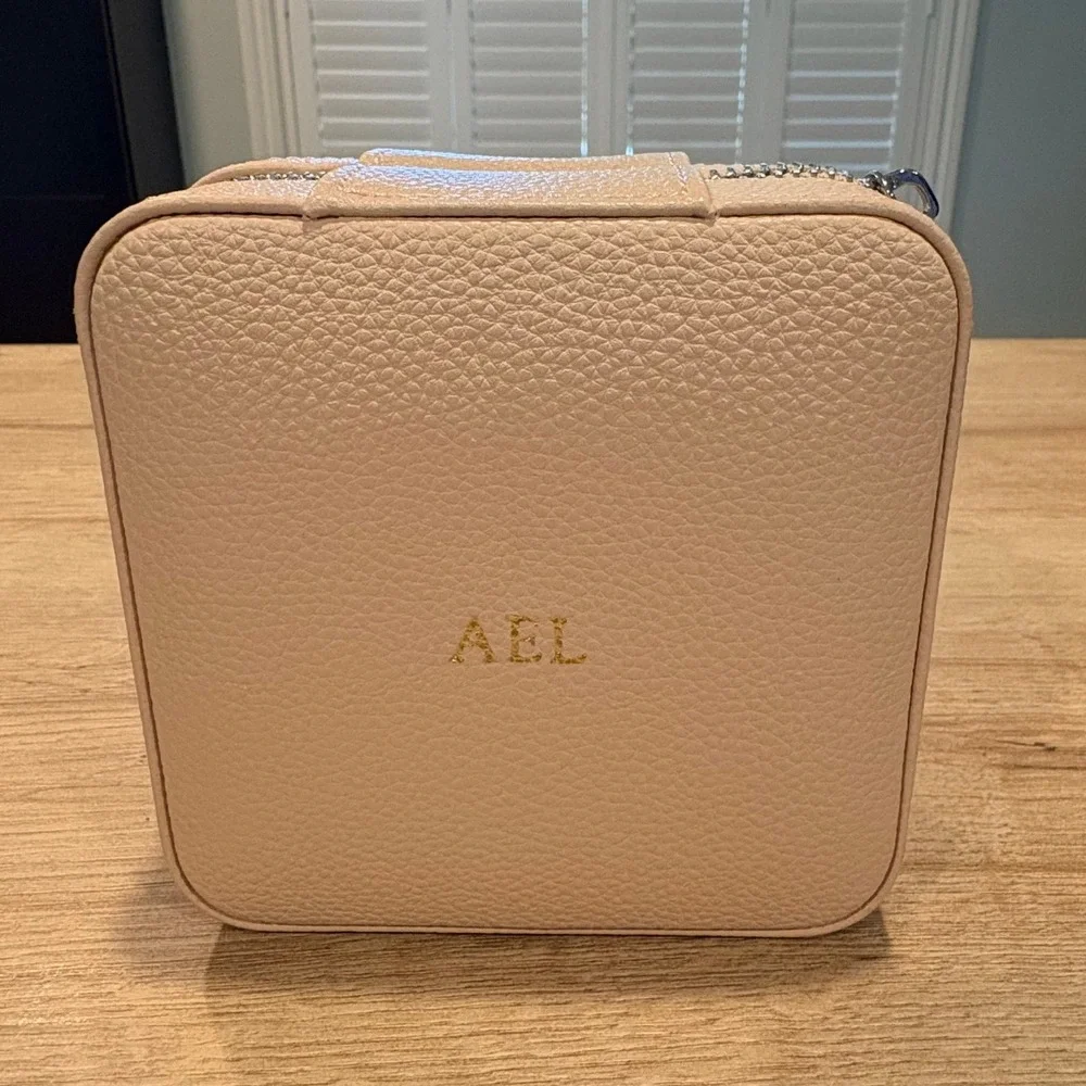 Mark & Graham Pebbled Leather Square Jewelry Travel Case Blush Pink Monogram AEL